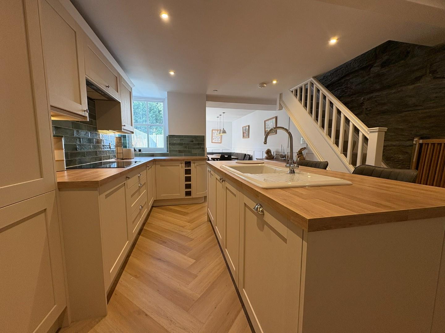 Kitchen (3).JPEG